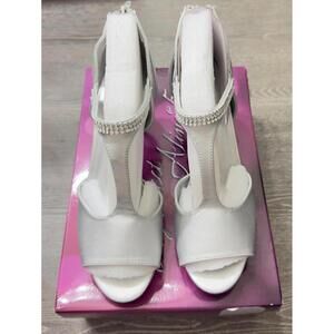 Easy Street Flash Silver Satin Dress Sandals Women Size 9.5